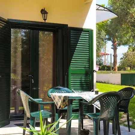 Louvis House Akti Salonikiou